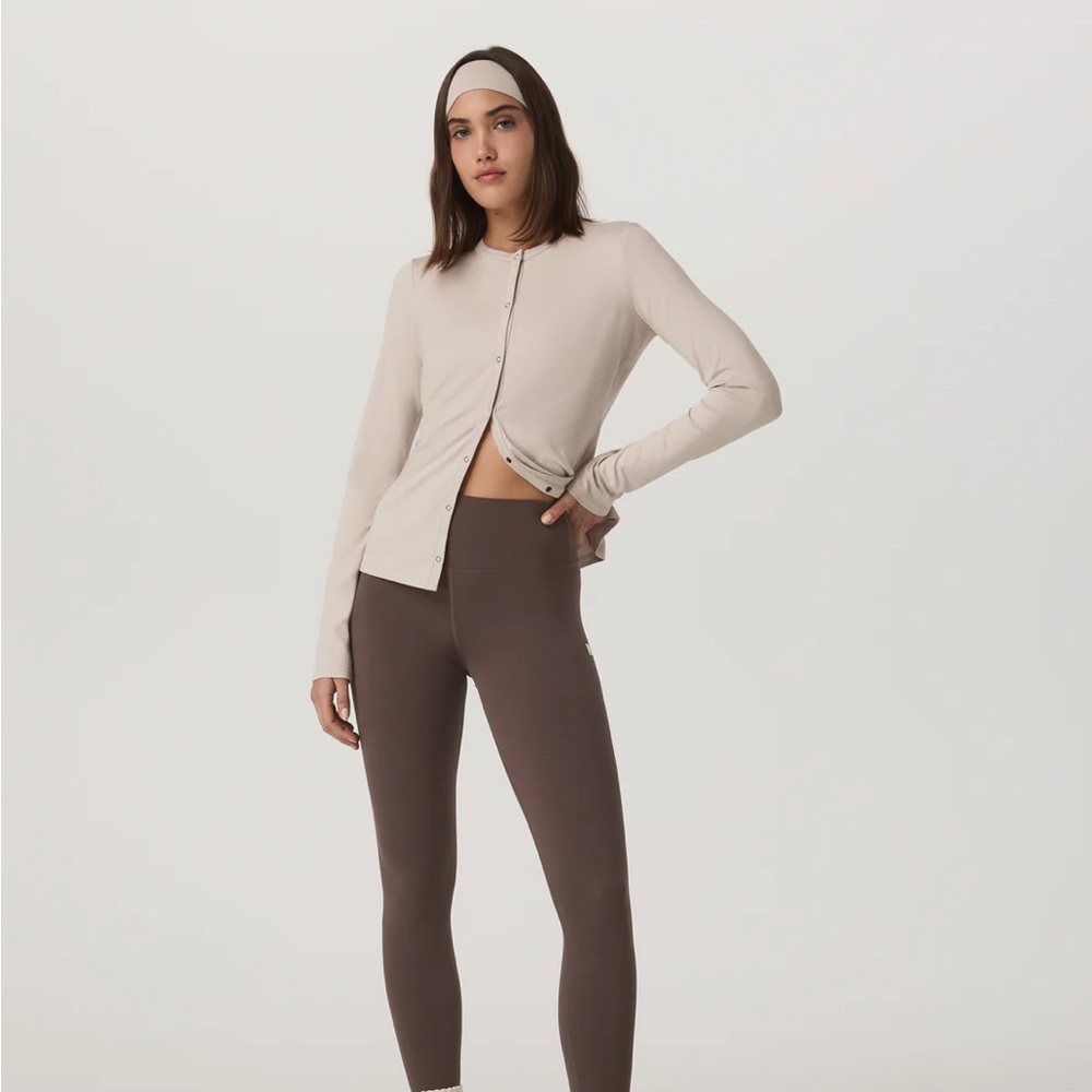 Vuori Long Sleeve Halo Snap Cardigan Extra Small Ecru Heather - Picture 2 of 9